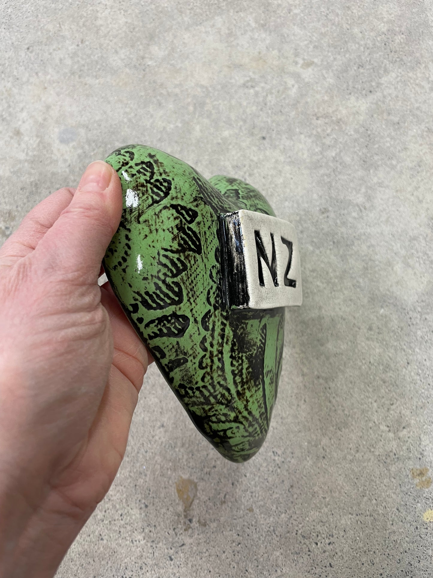 NZ Ceramic heart