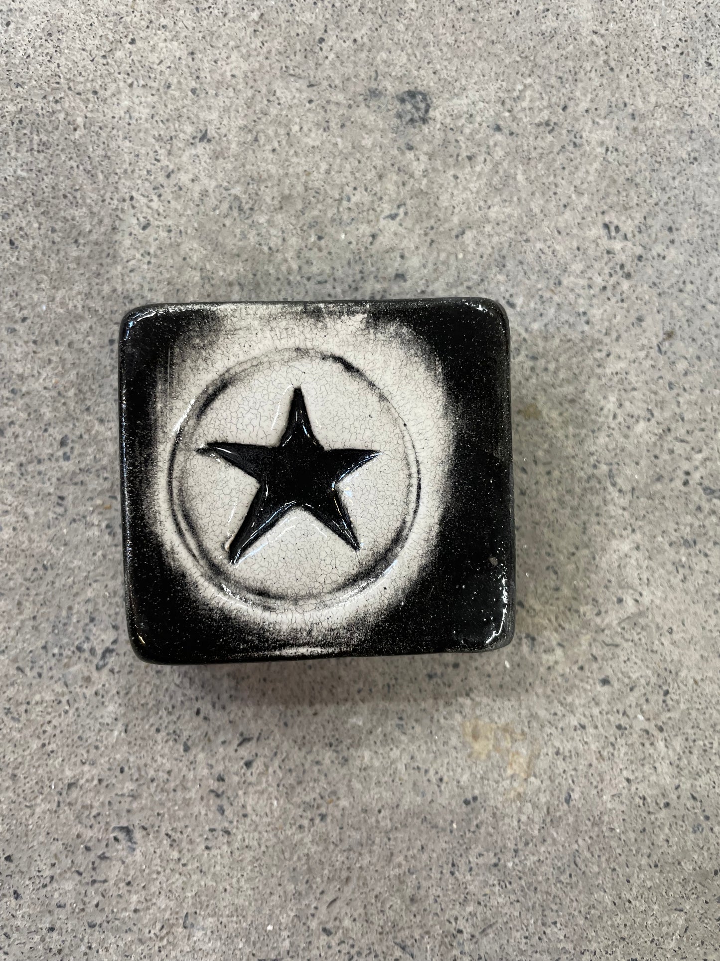 Star Ceramic Cube