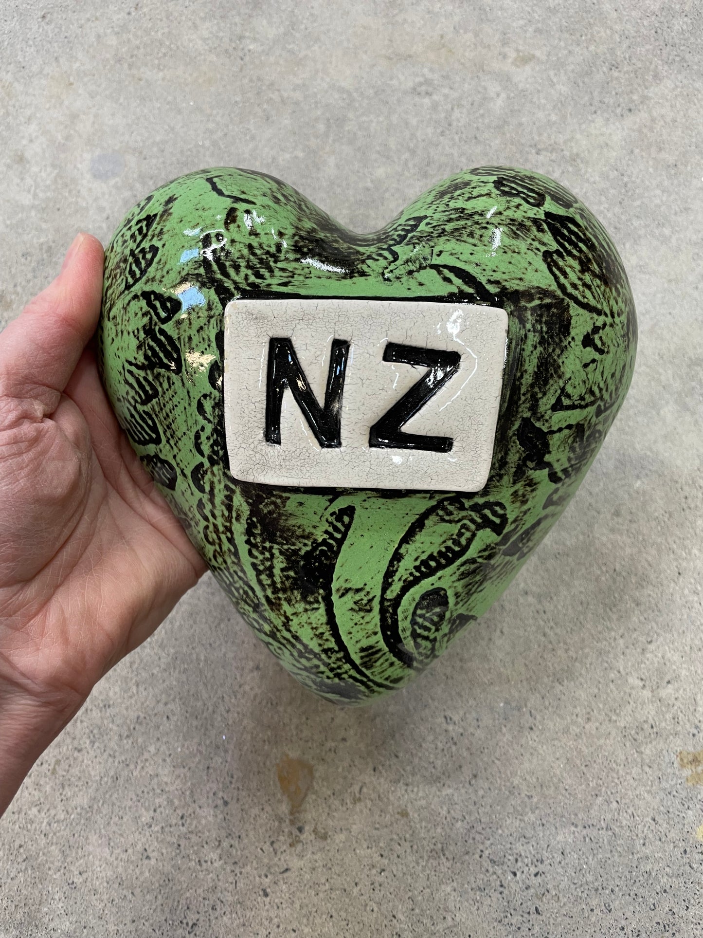 NZ Ceramic heart