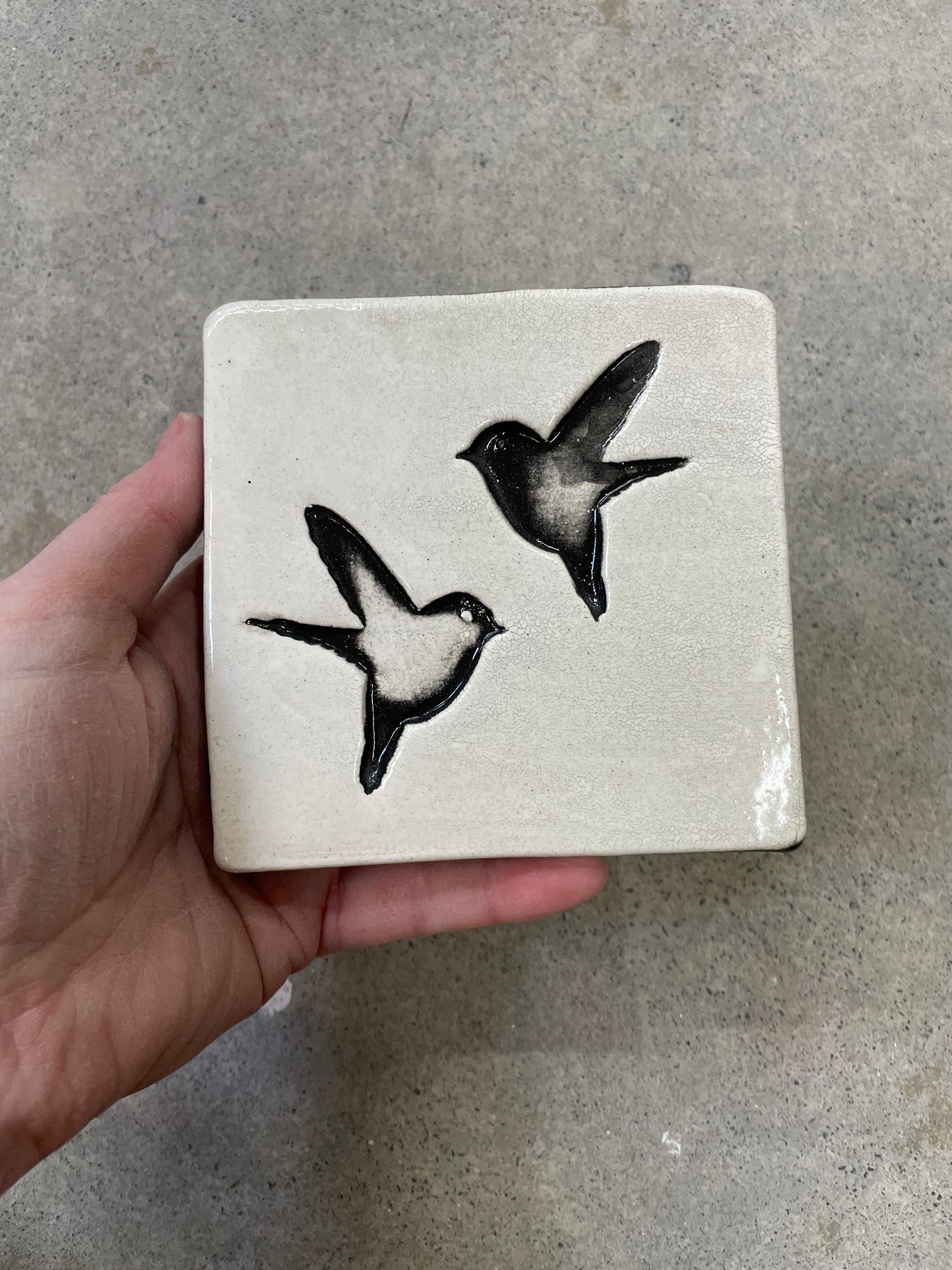 White Double Bird Tile