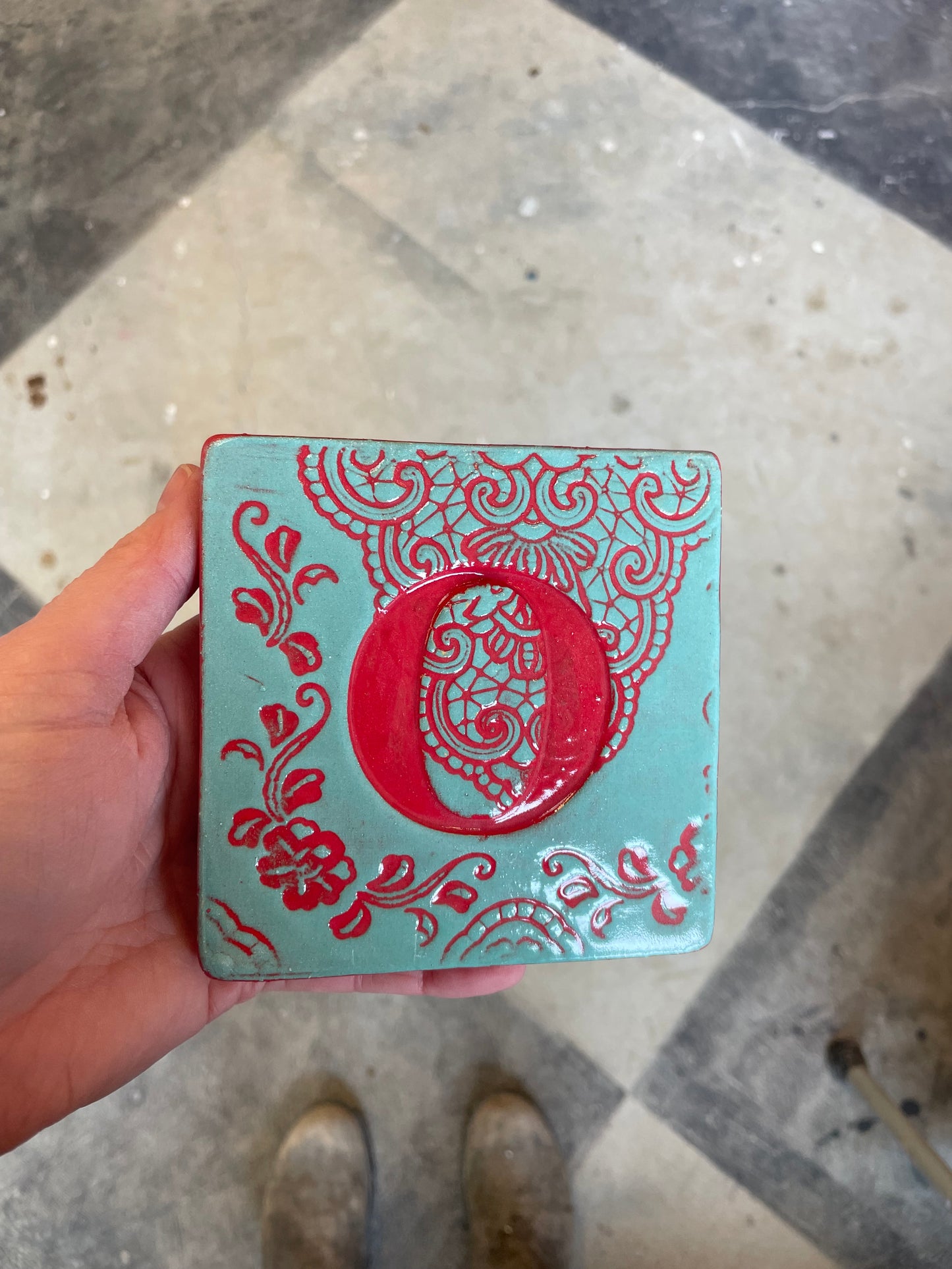 Letter O ceramic tile