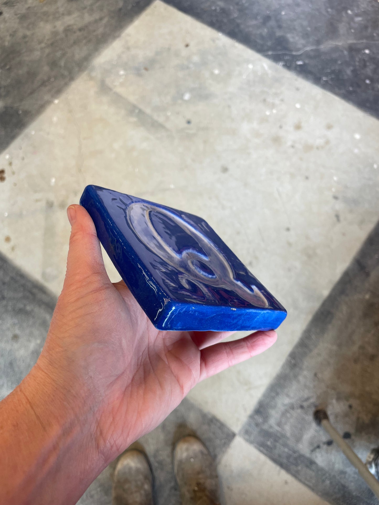 Letter Q ceramic tile