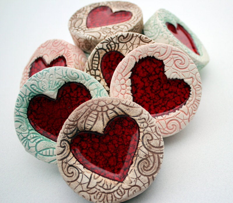 ceramic pink lace heart pebble