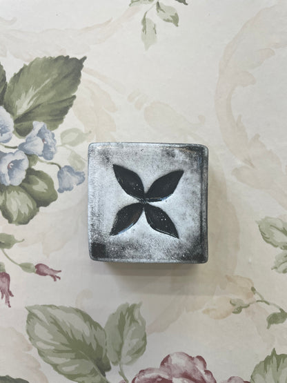 Tapa Ceramic Cube