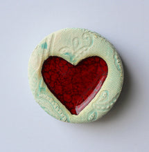 Load image into Gallery viewer, ceramic duck egg lace heart pebble
